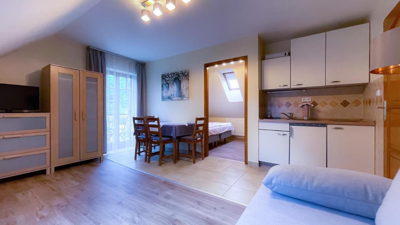 Ozkut Apartmanhaz Olmod Экстерьер фото