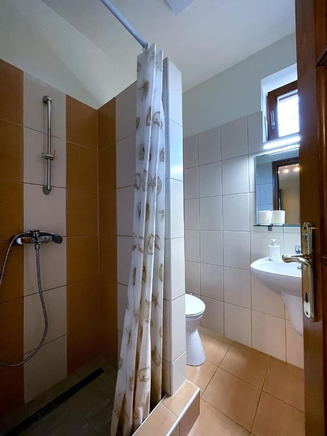 Ozkut Apartmanhaz Olmod Экстерьер фото