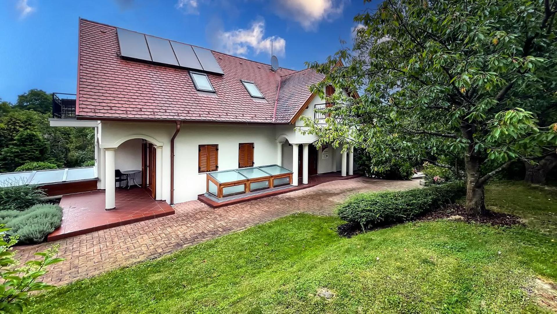 Ozkut Apartmanhaz Olmod Экстерьер фото